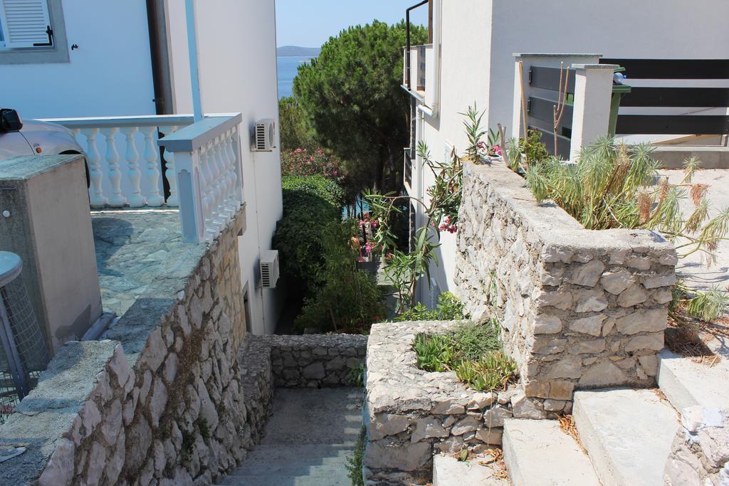 Apartments Vrgada Drage Quarto foto